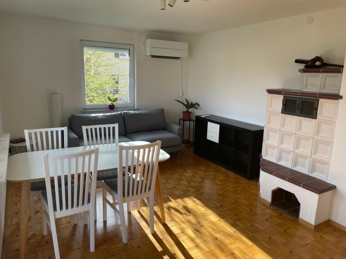 Sonnige 3 Zimmer Wohnung Mit Schoenem Balkon Im Gruenen Reutlingen Eksteriør bilde
